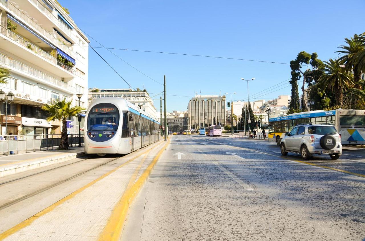 Athens Central Studio In Front Of Syntagma Metro Exterior foto