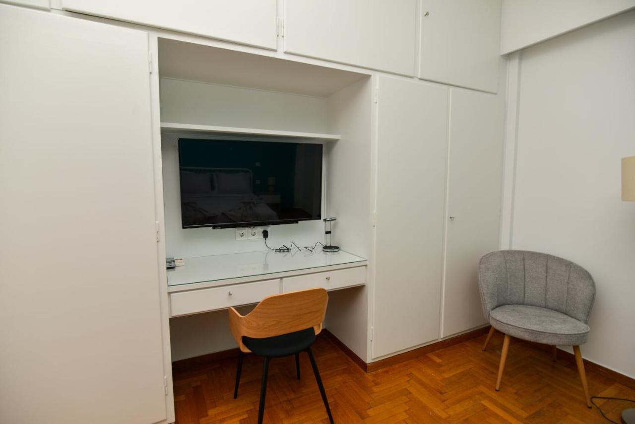 Athens Central Studio In Front Of Syntagma Metro Exterior foto